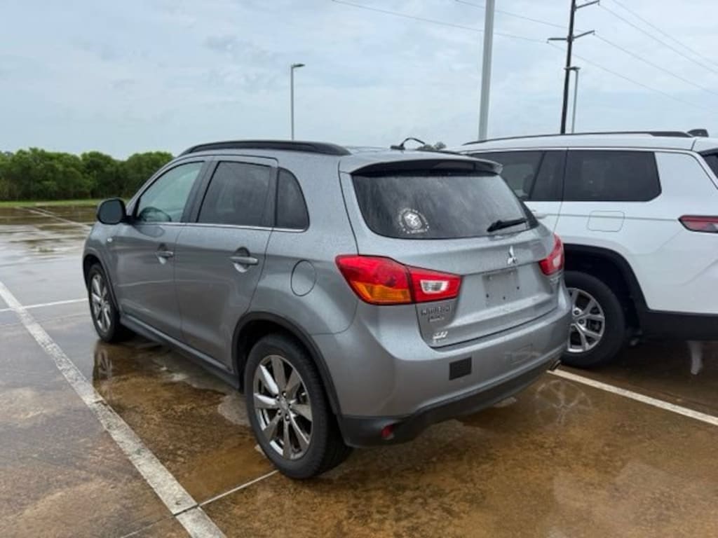 Used 2013 Mitsubishi Outlander Sport LE SUV