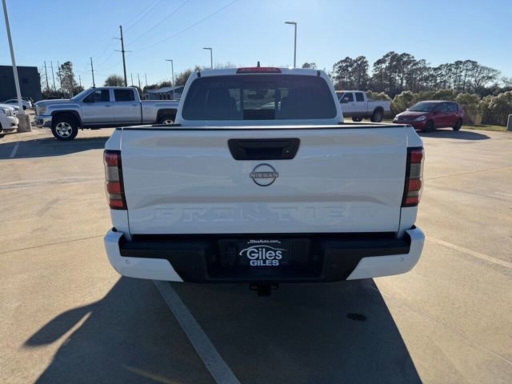 New 2026 Nissan Frontier SV Truck Crew Cab