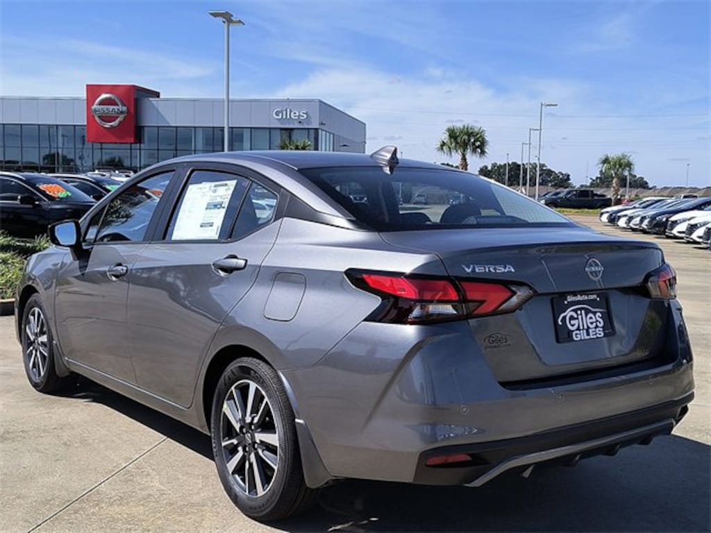 New 2025 Nissan Versa 1.6 SV Sedan