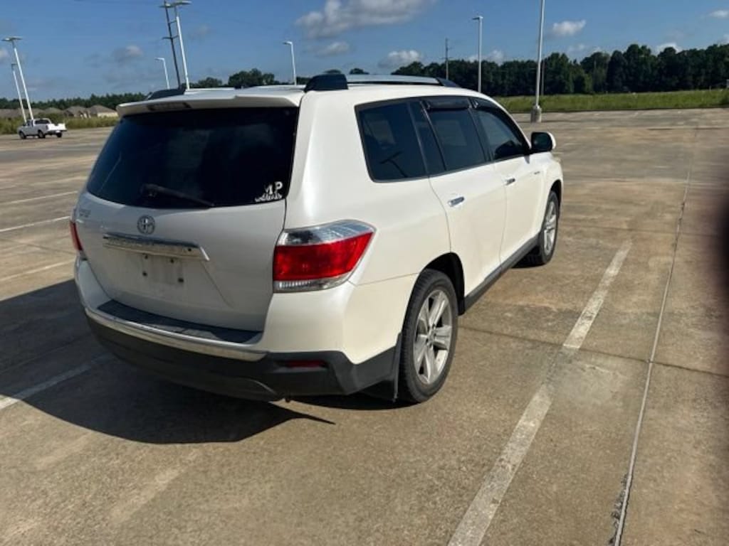 Used 2012 Toyota Highlander Limited V6 SUV
