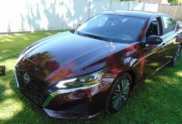 2025 Nissan Altima's photo