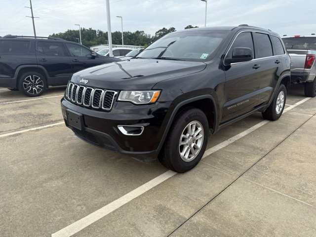 2019 Jeep Grand Cherokee Laredo E photo 2