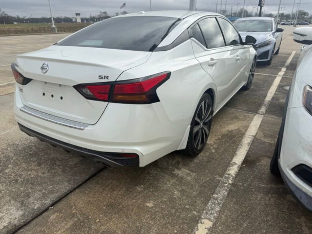 Used 2020 Nissan Altima 2.5 SR Sedan