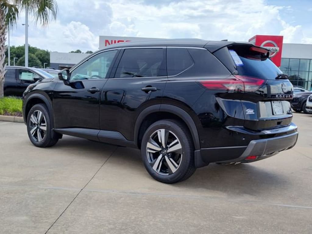 New 2025 Nissan Rogue SL SUV