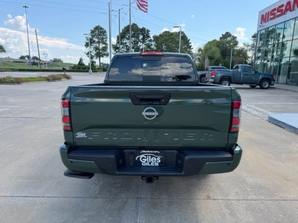 New 2027 Nissan Frontier SV Truck Crew Cab