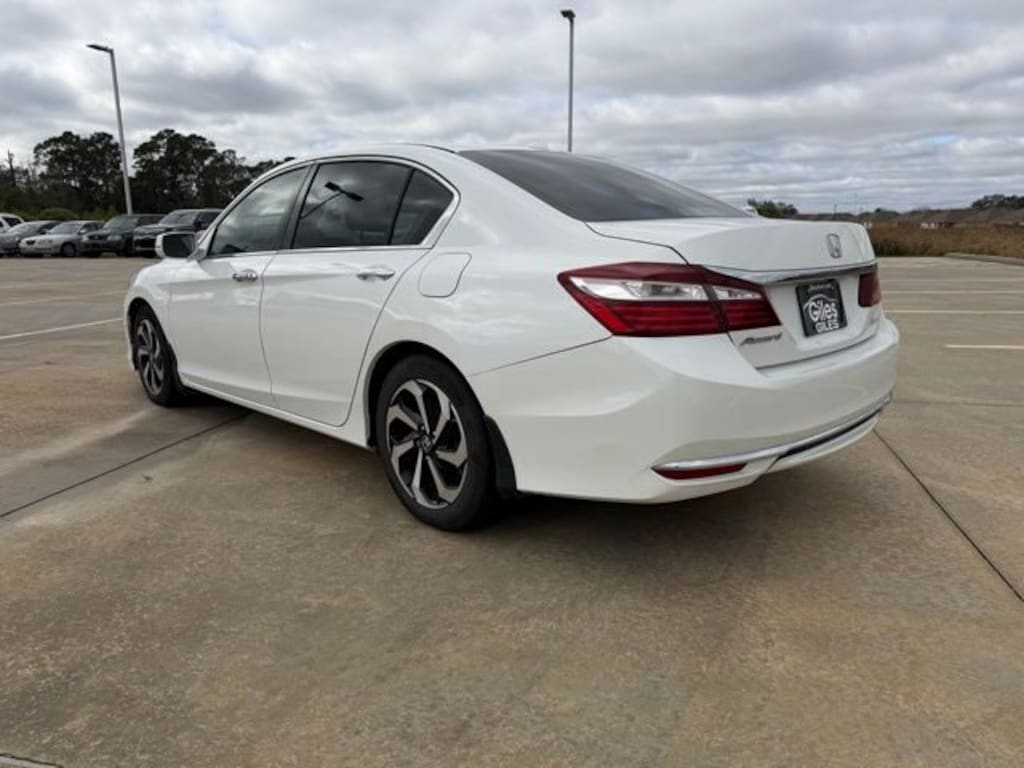 Used 2017 Honda Accord EX Sedan