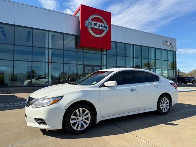 2018 Nissan Altima S's photo