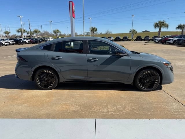 2026 Nissan Sentra SR - Photo 6