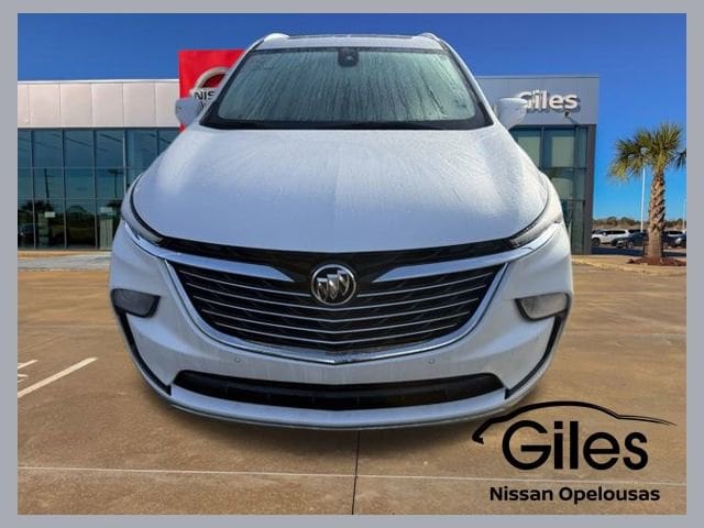 2023 Buick Enclave Essence's photo