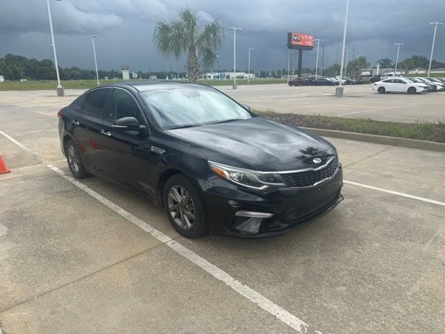 2020 Kia Optima LX AT's photo