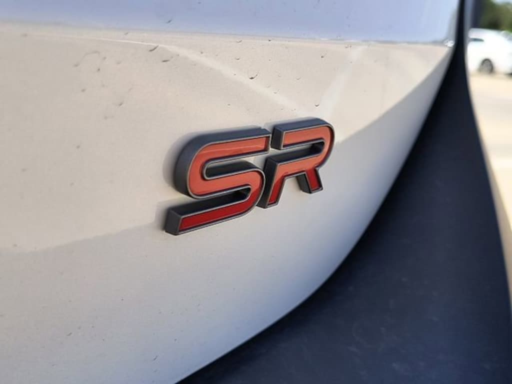 New 2025 Nissan Kicks SR SUV