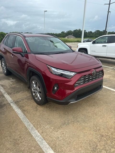 2024 Toyota RAV4 Limited FWD's photo