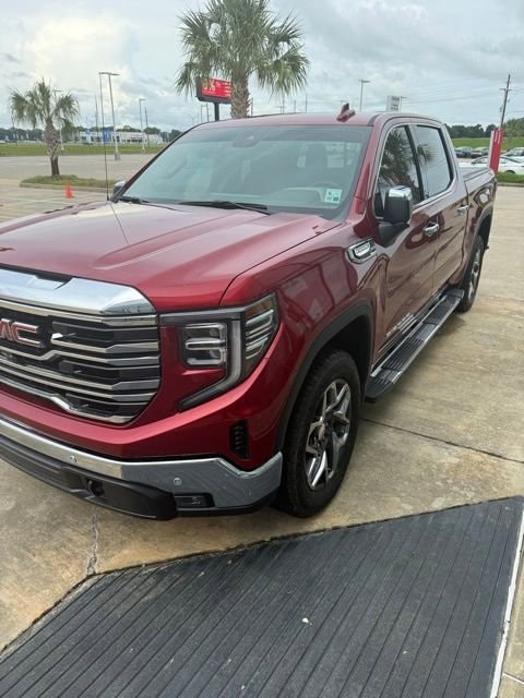 2025 GMC Sierra 4WD Crew Cab Short Box SLT's photo