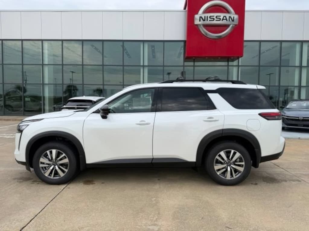 New 2026 Nissan Pathfinder SL SUV