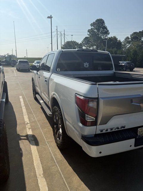 2021 Nissan Titan Platinum Reserve photo 2