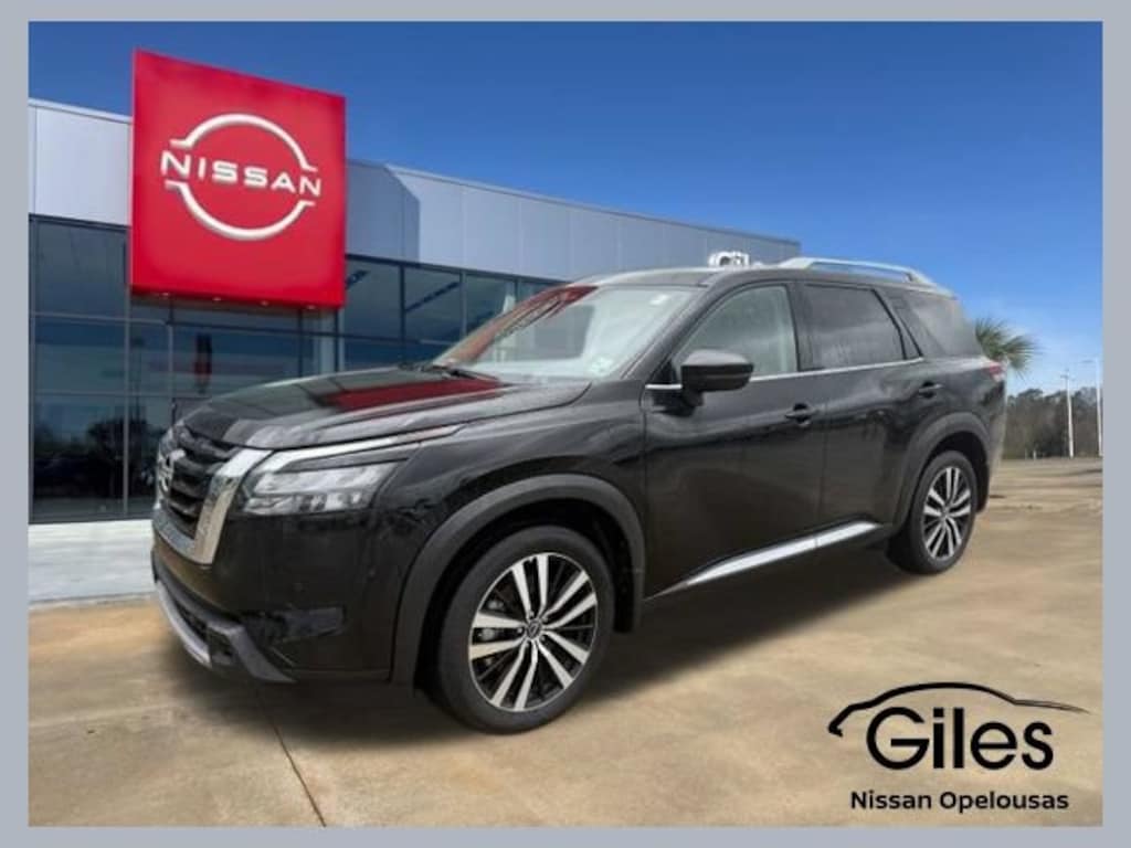Used 2025 Nissan Pathfinder Platinum SUV