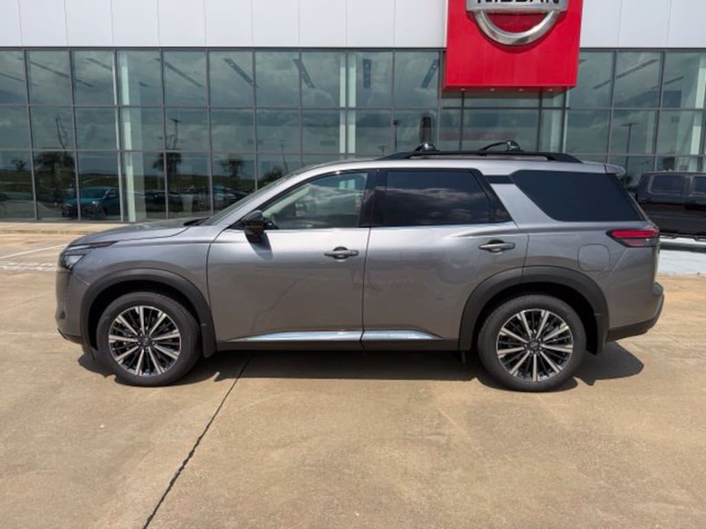 New 2026 Nissan Pathfinder Platinum SUV