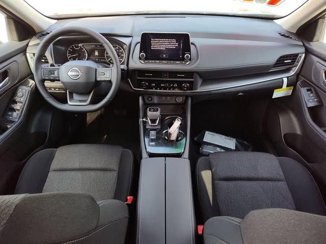 2026 Nissan Rogue SV - Photo 12