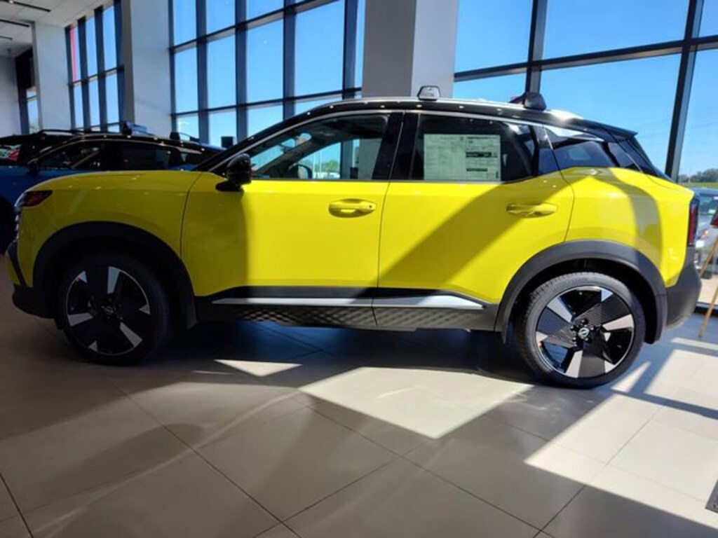 New 2026 Nissan Kicks SR SUV