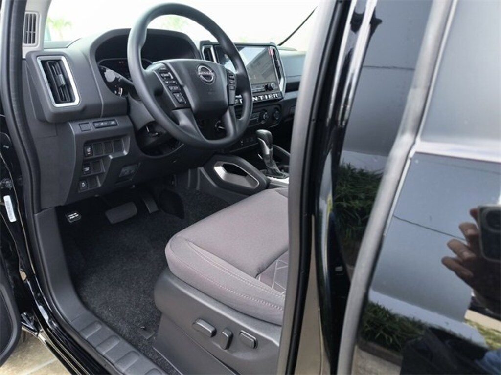 New 2026 Nissan Frontier SV Truck Crew Cab