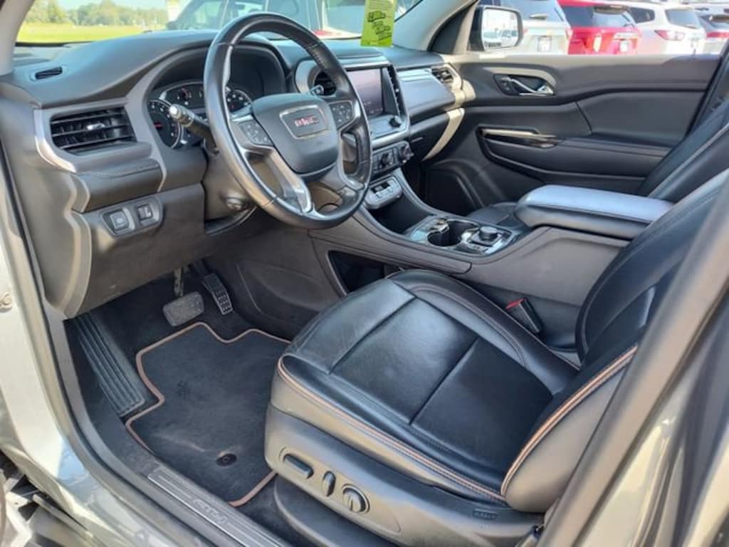 Used 2022 GMC Acadia AT4 SUV