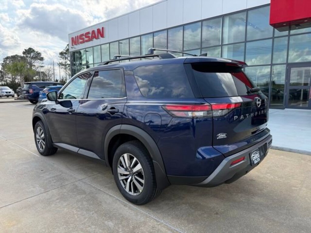 New 2026 Nissan Pathfinder SL SUV
