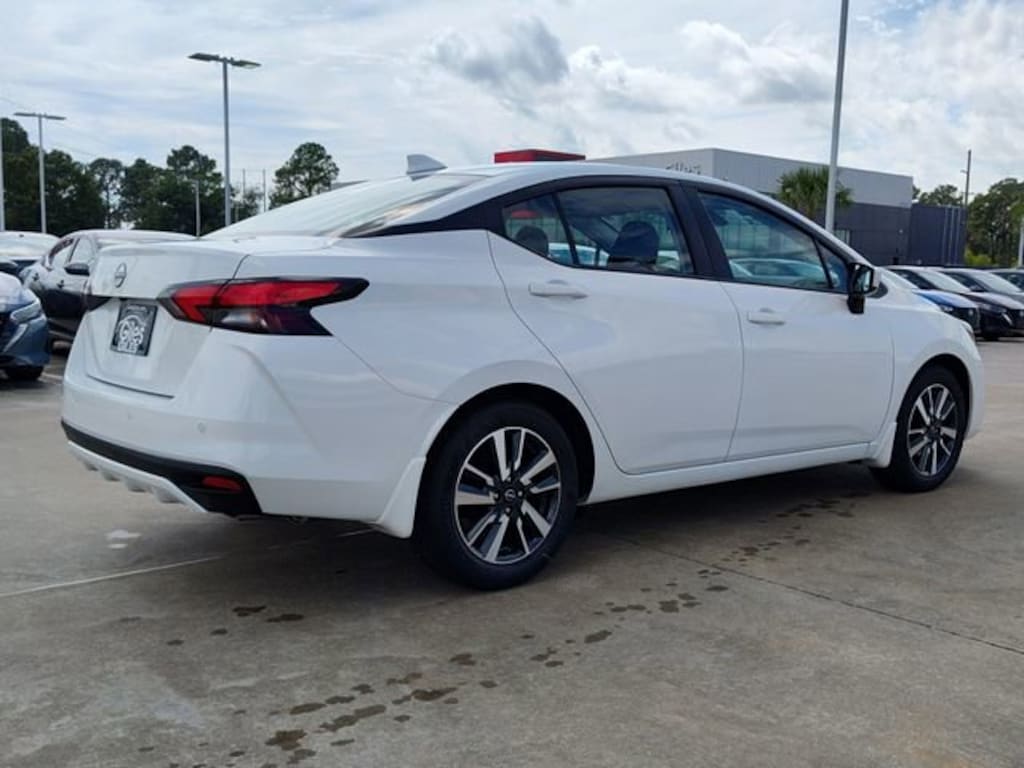 New 2025 Nissan Versa 1.6 SV Sedan