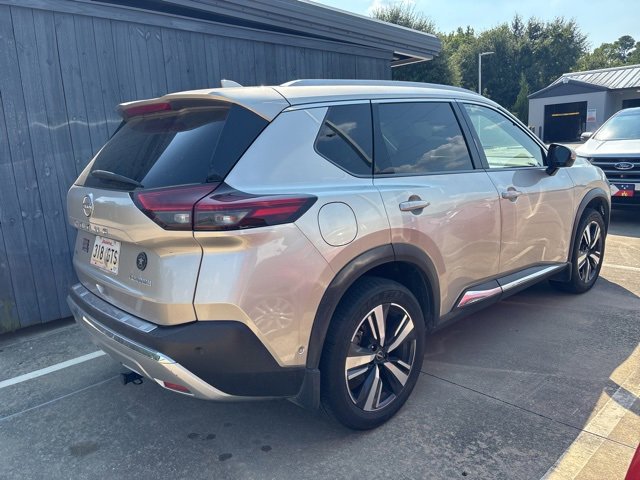 2023 Nissan Rogue Platinum photo 2