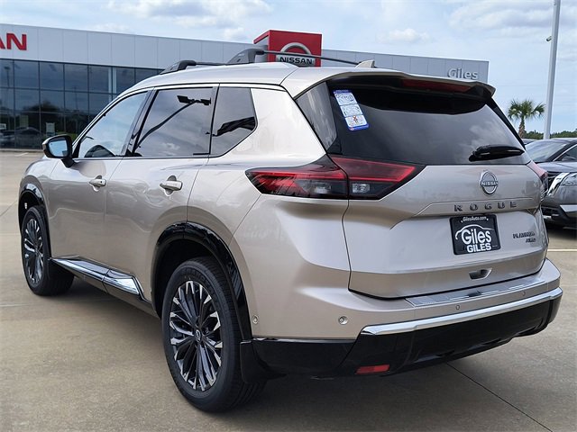 2026 Nissan Rogue Platinum photo 3