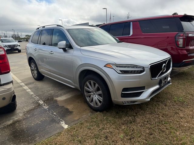 2017 Volvo XC90 Momentum's photo
