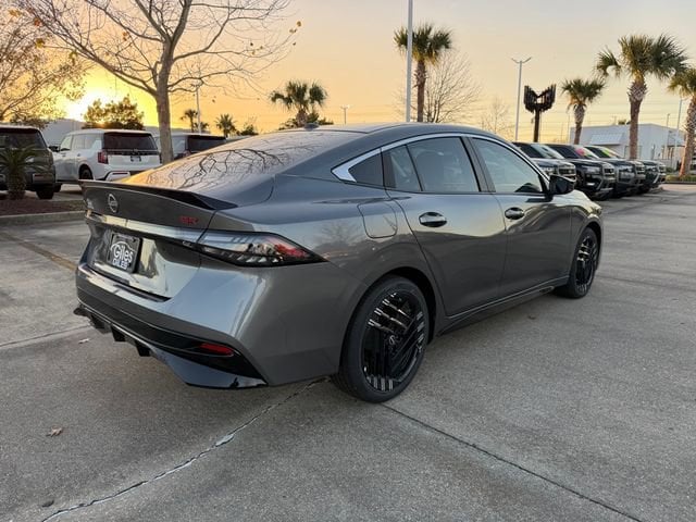 2026 Nissan Sentra SR - Photo 5
