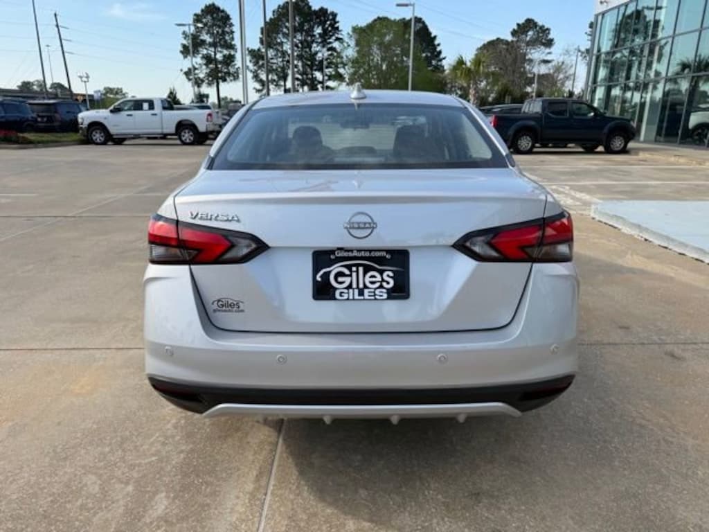Used 2025 Nissan Versa 1.6 SV Sedan