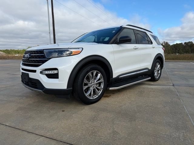 2022 Ford Explorer XLT's photo