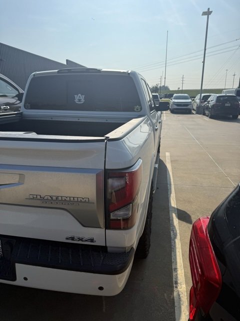 2021 Nissan Titan Platinum Reserve photo 3