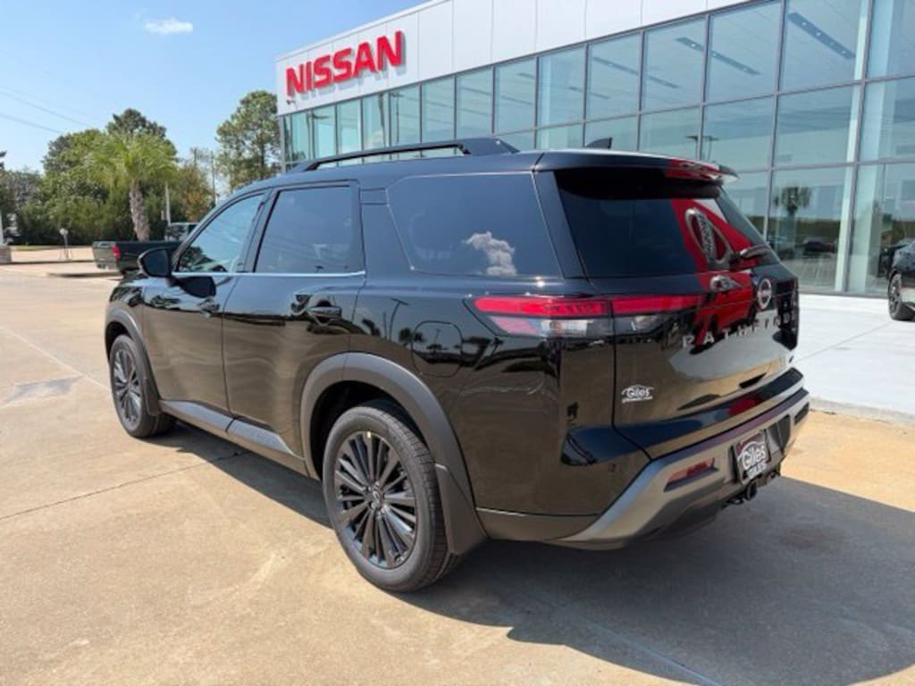 New 2026 Nissan Pathfinder SL SUV
