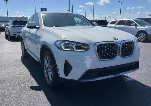 2023 BMW X4 xDrive30i's photo