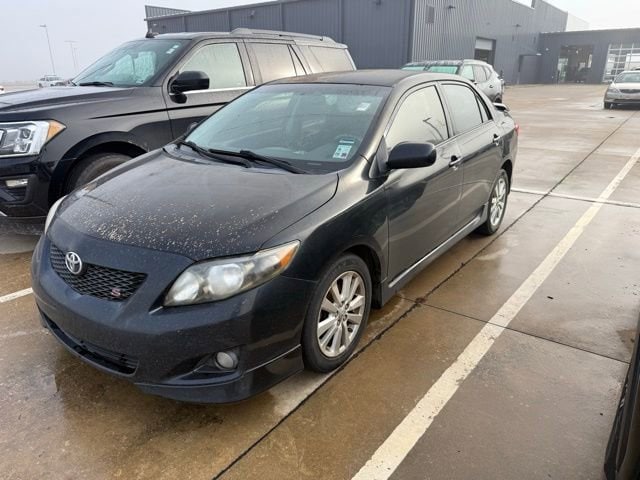 2010 Toyota Corolla's photo