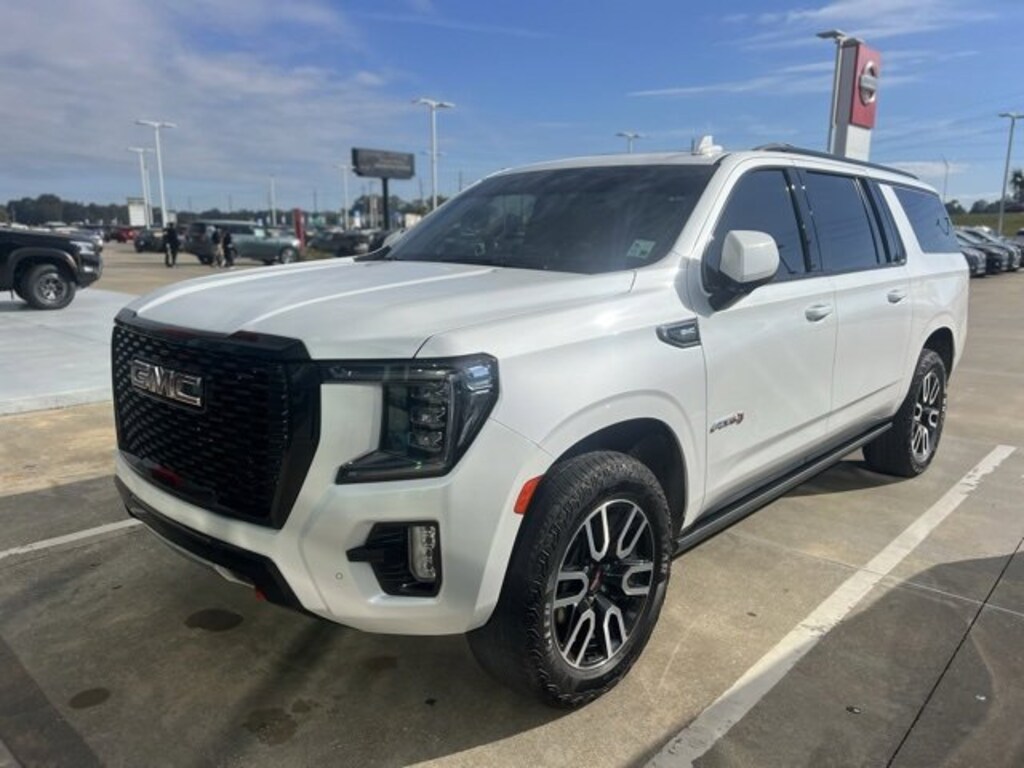 Used 2023 GMC Yukon XL AT4 SUV