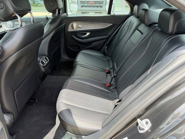 2022 Mercedes-Benz E-Class E350 - Photo 13