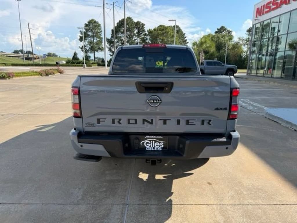 New 2027 Nissan Frontier SV Truck Crew Cab