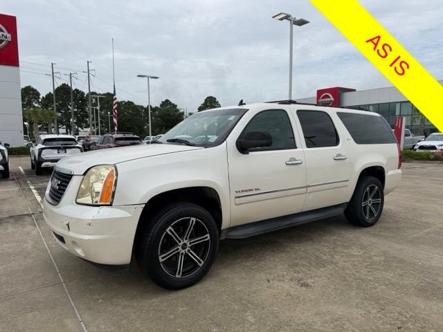 White Diamond Clearcoat 2011 GMC Yukon XL SUV / Crossover 4X2 Automatic