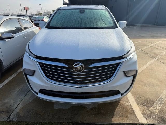 2023 Buick Enclave Essence's photo