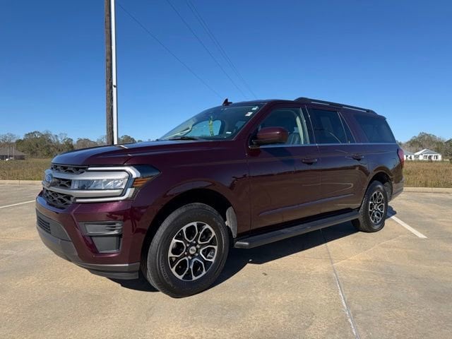2024 Ford Expedition XLT's photo