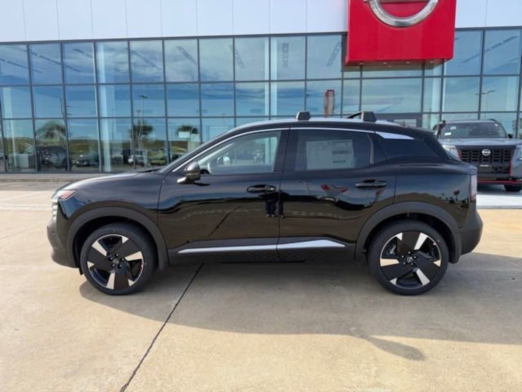 New 2026 Nissan Kicks SR SUV