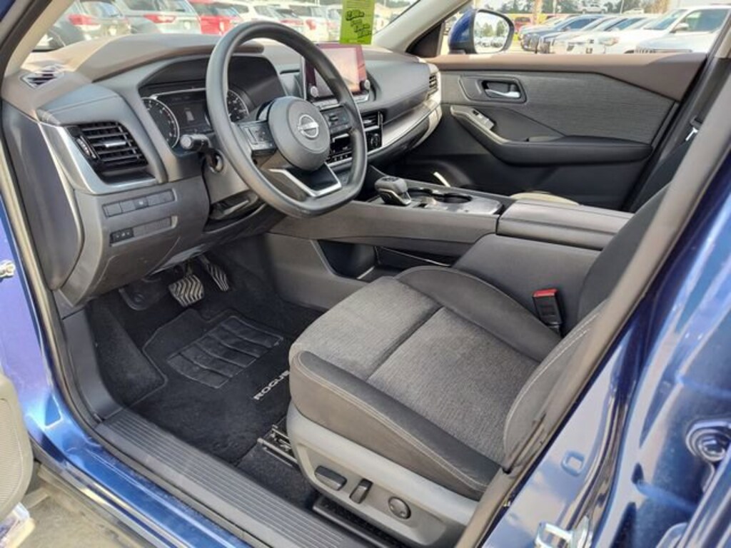 Used 2022 Nissan Rogue SV SUV