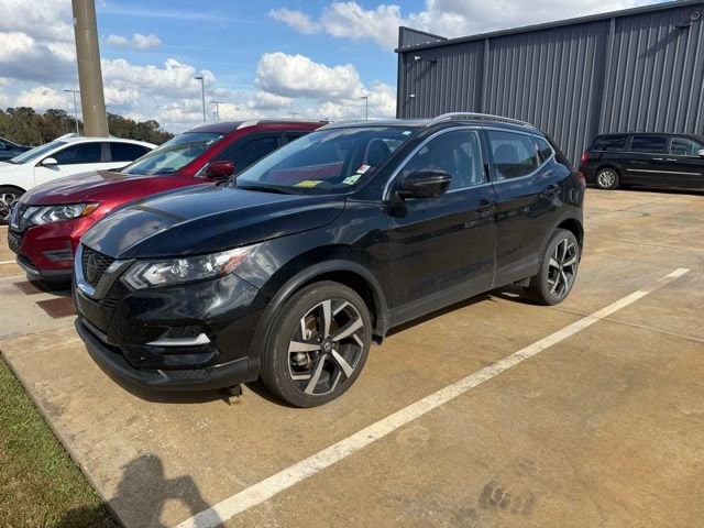 2022 Nissan Rogue Sport SL's photo