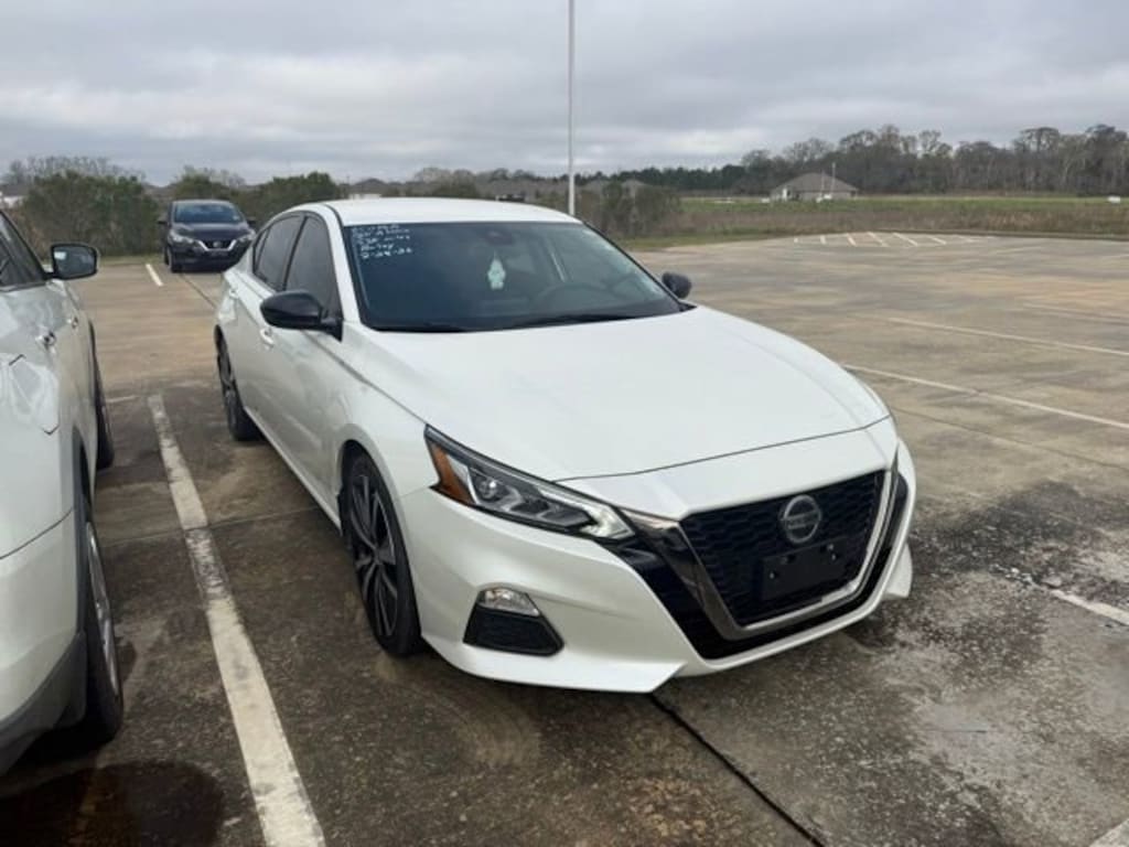 Used 2020 Nissan Altima 2.5 SR Sedan