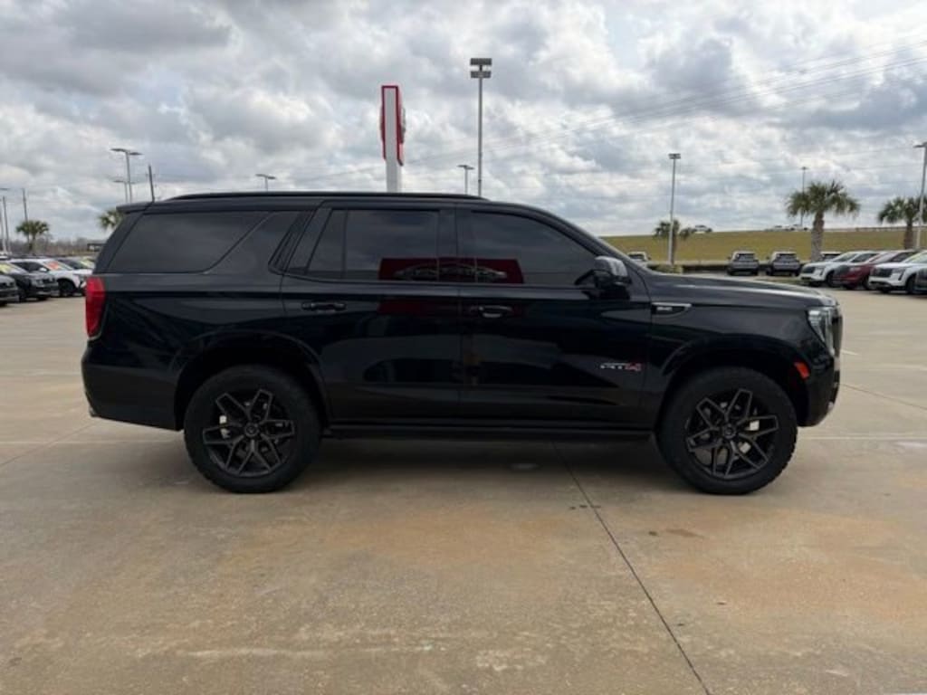 Used 2024 GMC Yukon AT4 SUV