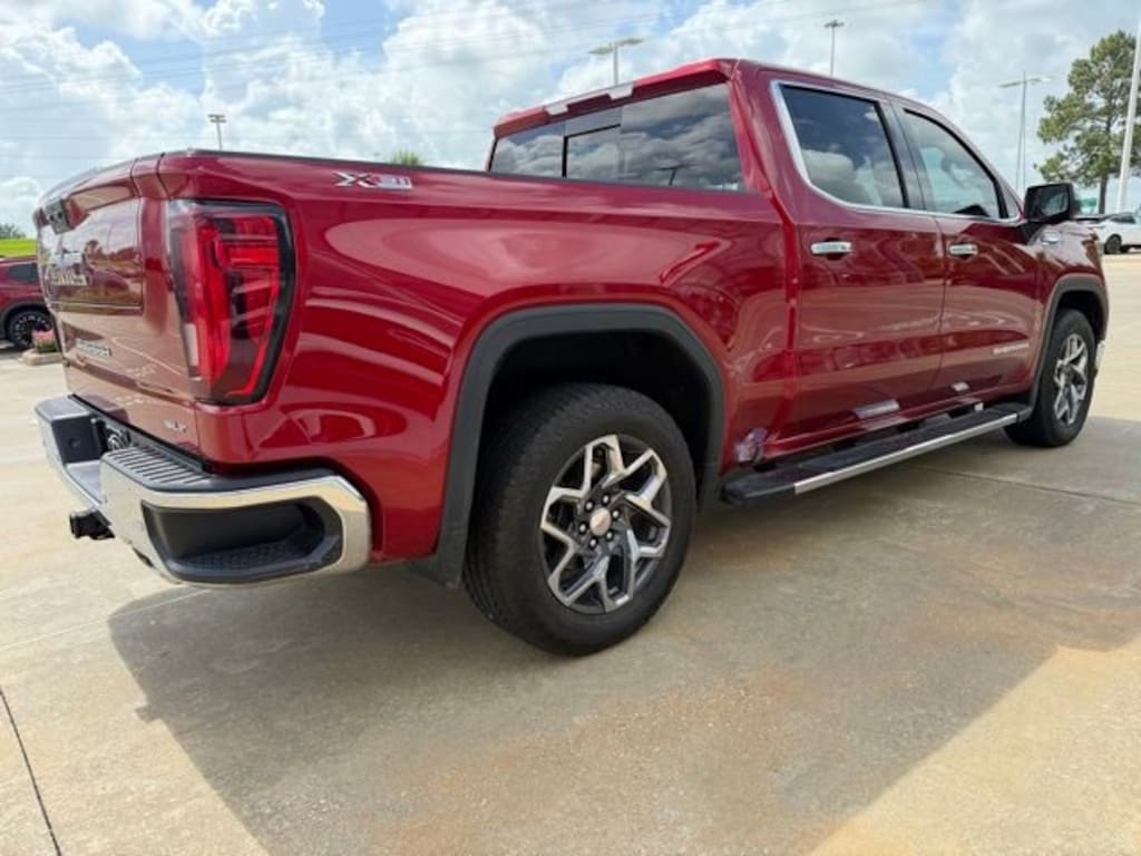 Used 2025 GMC Sierra 1500 SLT Truck Crew Cab