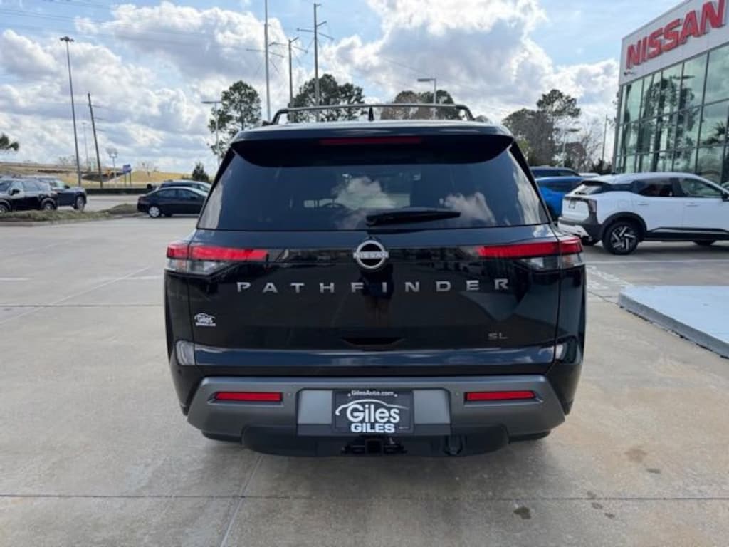 New 2026 Nissan Pathfinder SL SUV